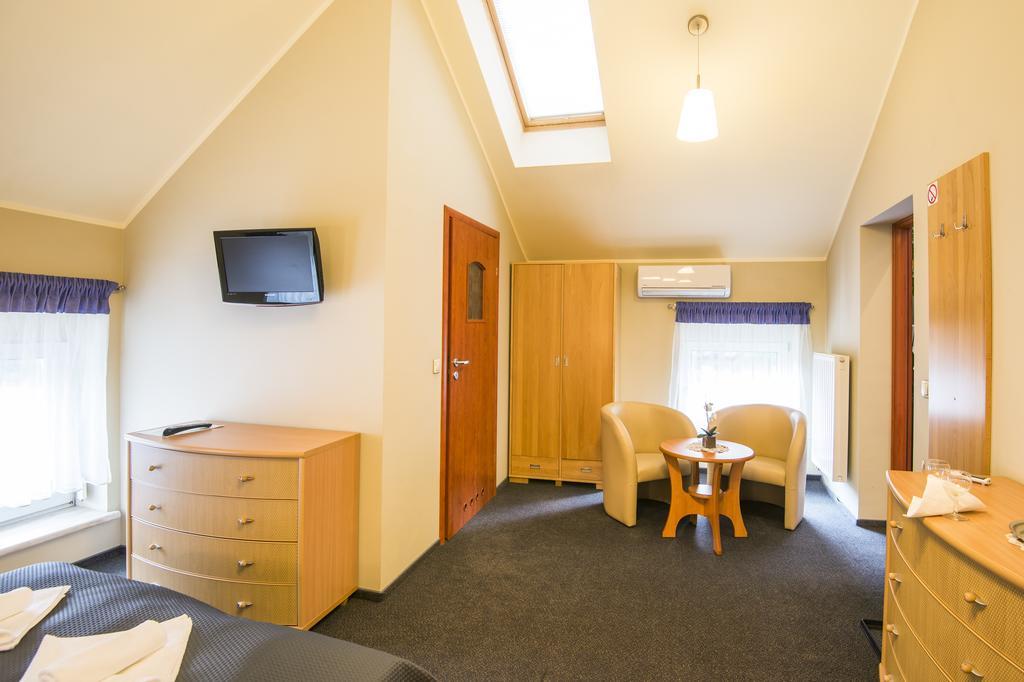 H31 Aparthotel Poznań Rum bild