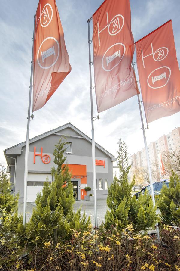 H31 Aparthotel Poznań Exteriör bild