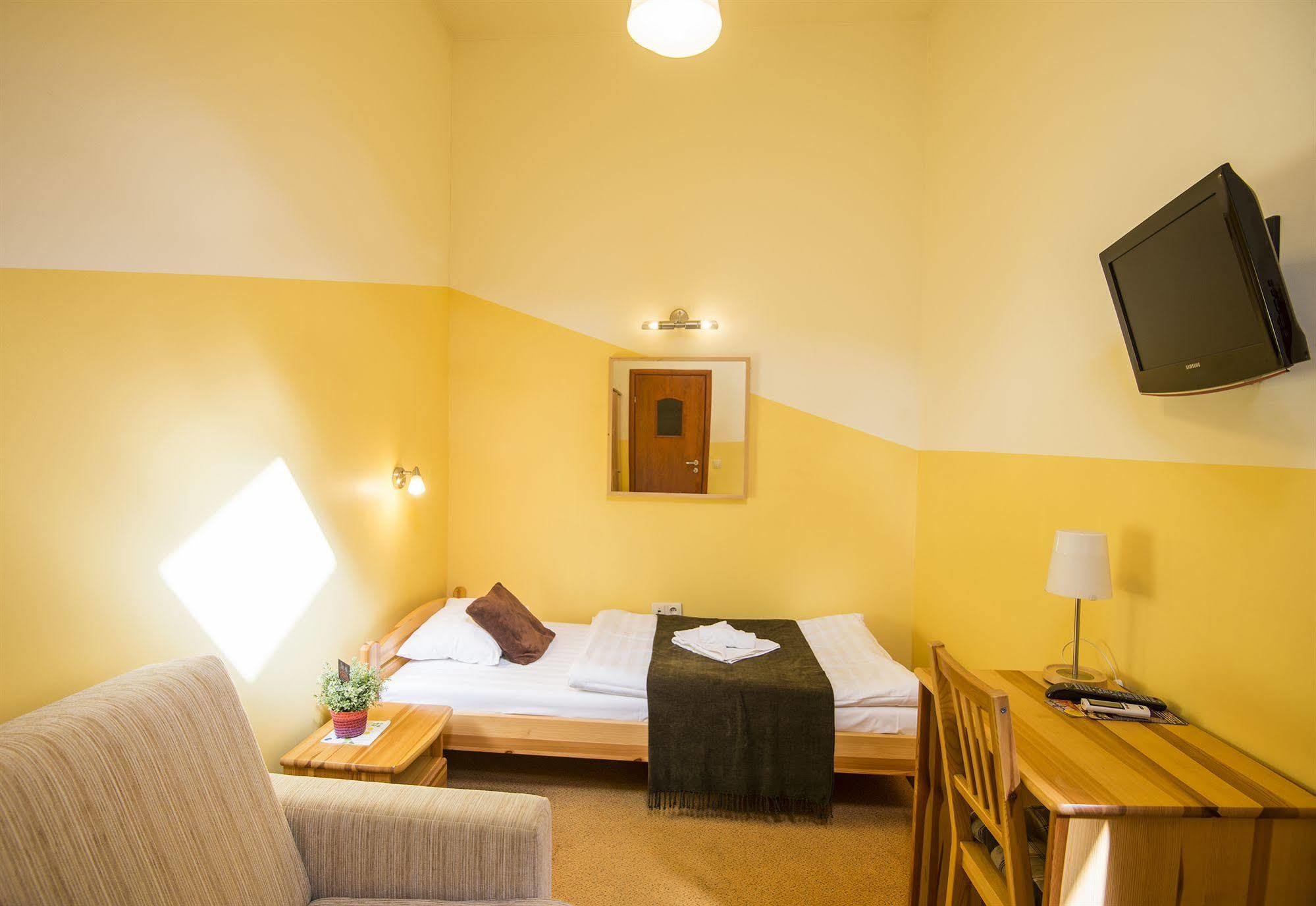 H31 Aparthotel Poznań Exteriör bild